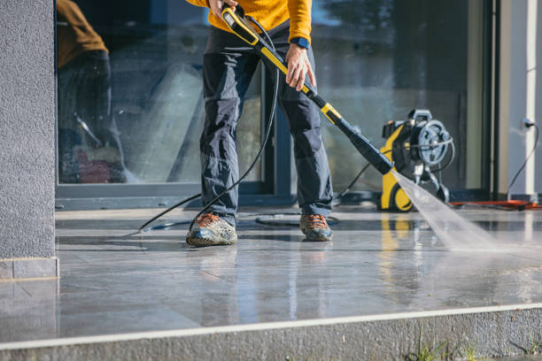 Best Driveway Pressure Washing  in Poinciana, FL